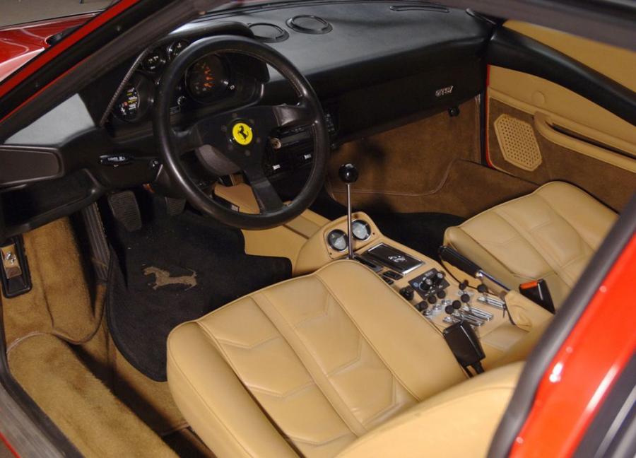  Ferrari 308 GTSi Quattrovalvole 1982 года  (фото 4 из 7)